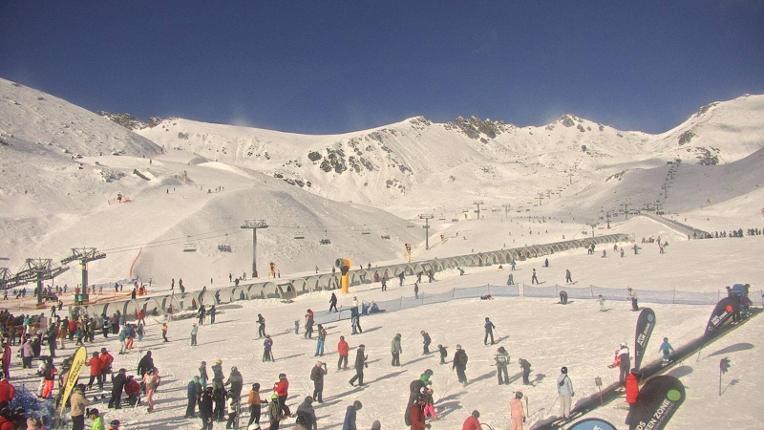 Webcam The Remarkables: Sugar bowl from base