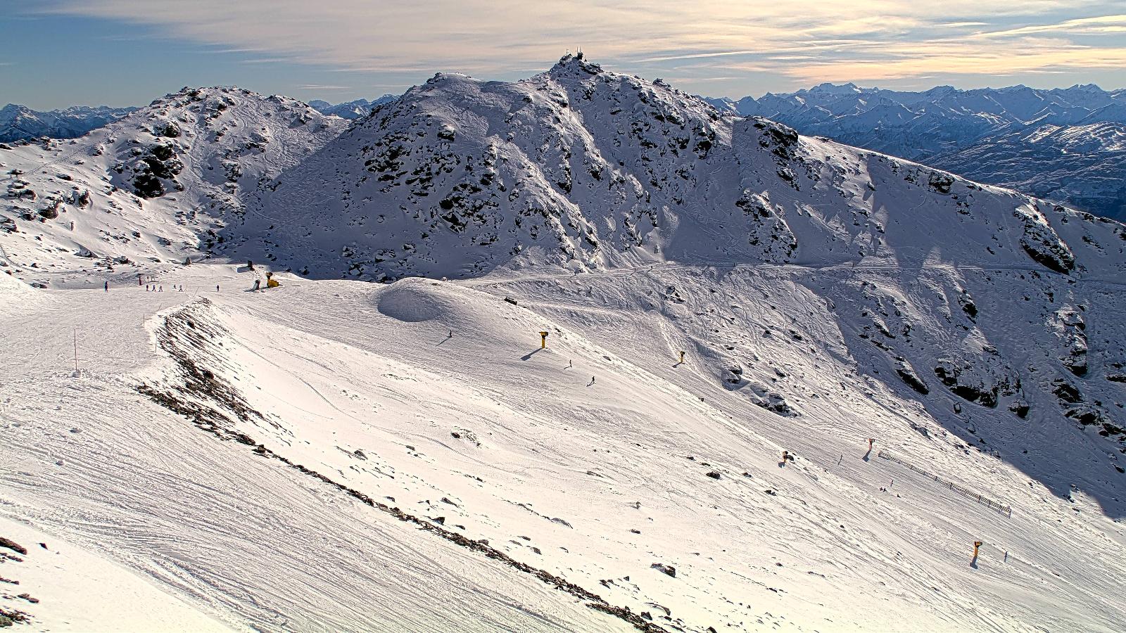Webcam The Remarkables: Sugar bowl from base