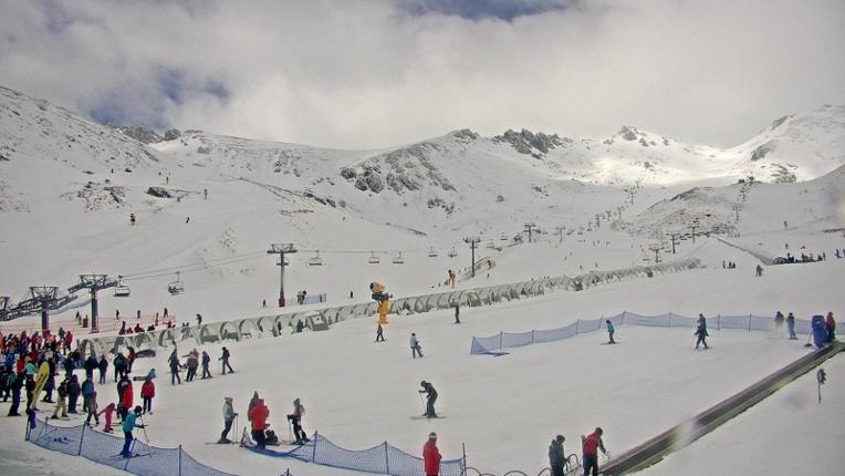 Webcam The Remarkables: Sugar bowl from base