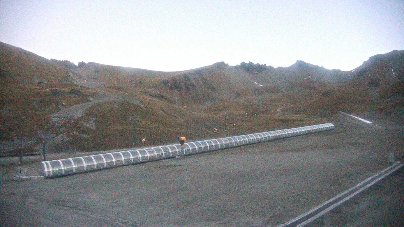 Webcam The Remarkables: Sugar bowl from base