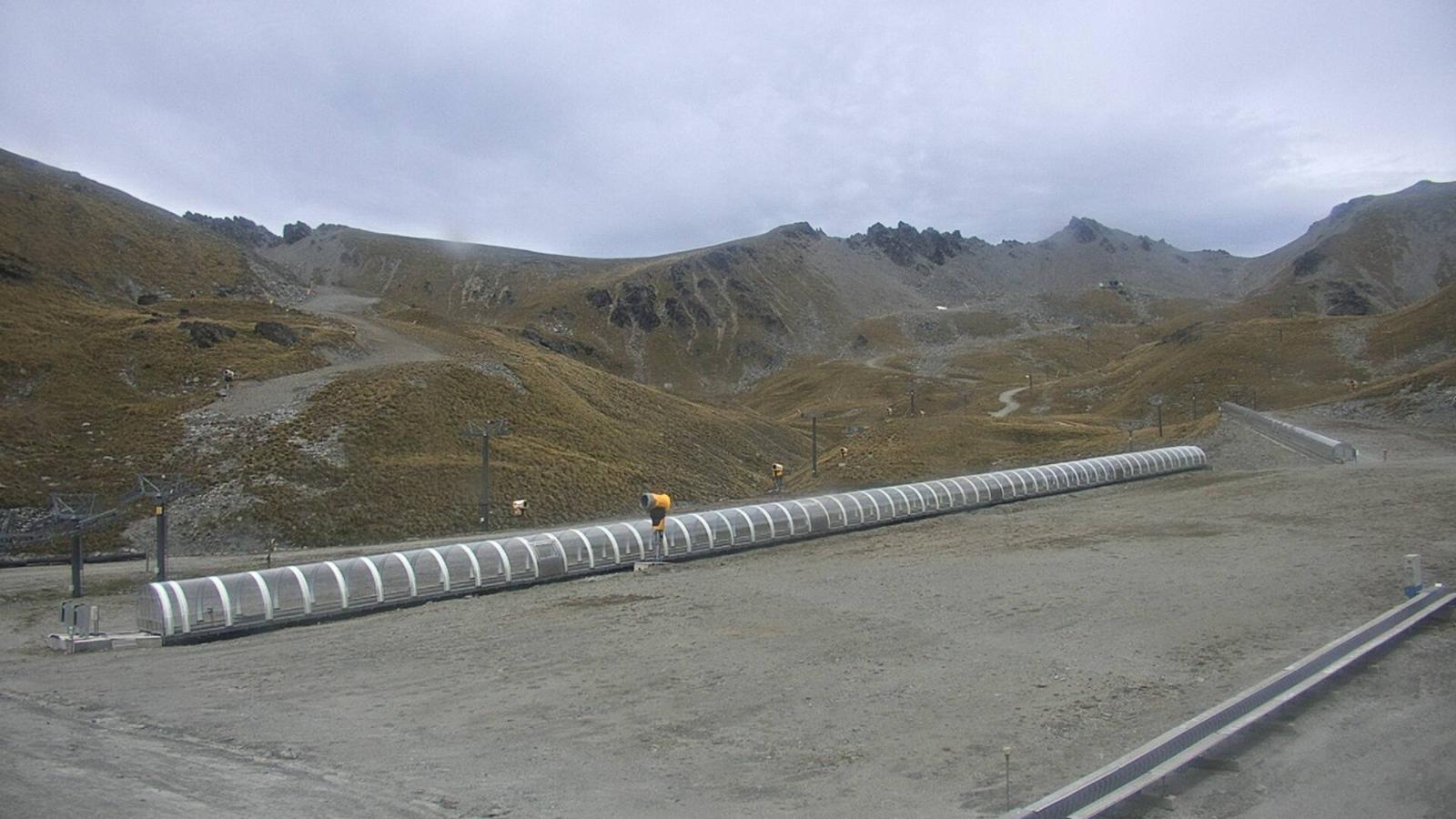 Webcam The Remarkables: Sugar bowl from base