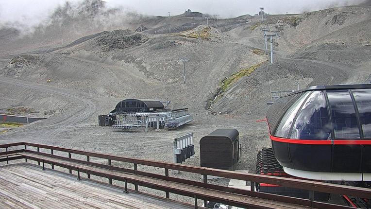 Webcam The Remarkables: Sugar bowl from base