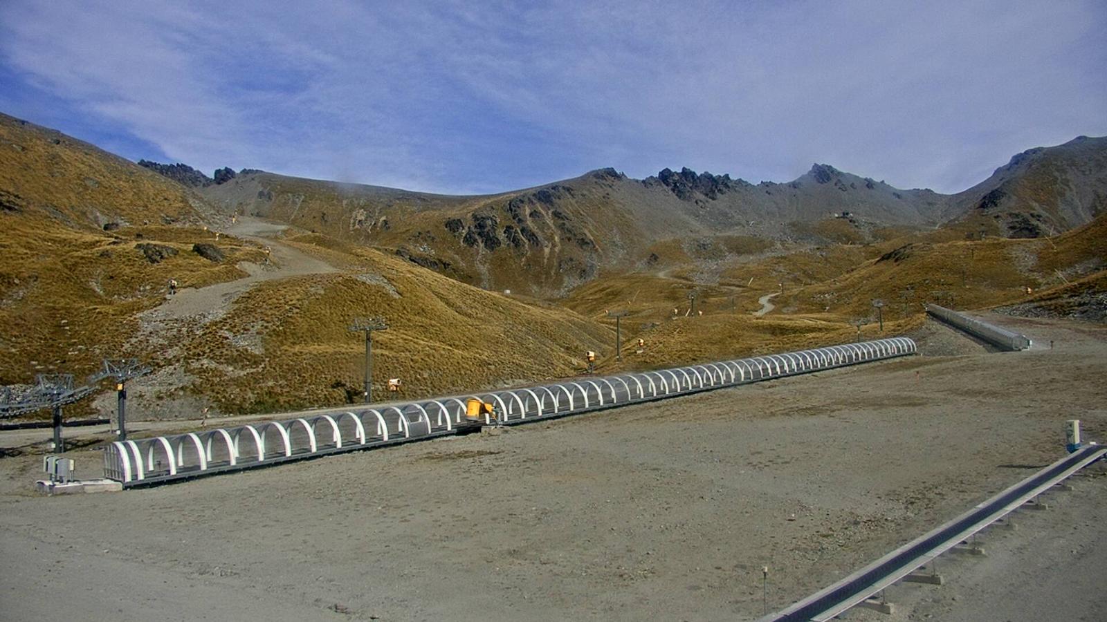 Webcam The Remarkables: Sugar bowl from base