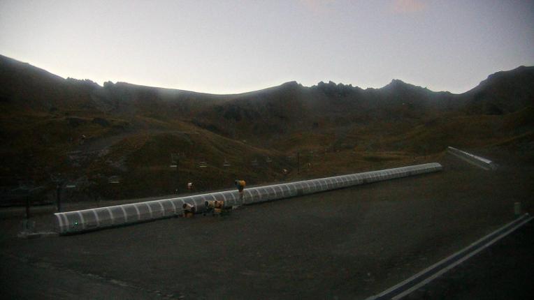 Webcam The Remarkables: Sugar bowl from base
