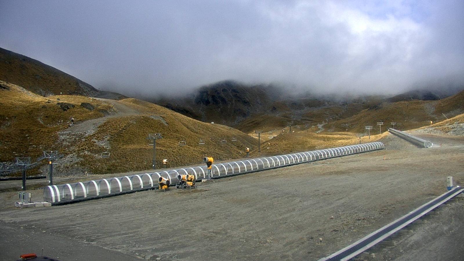 Webcam The Remarkables: Sugar bowl from base