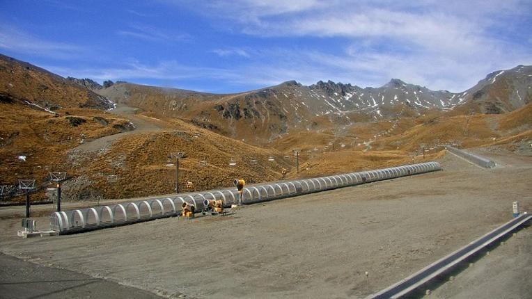 Webcam The Remarkables: Sugar bowl from base