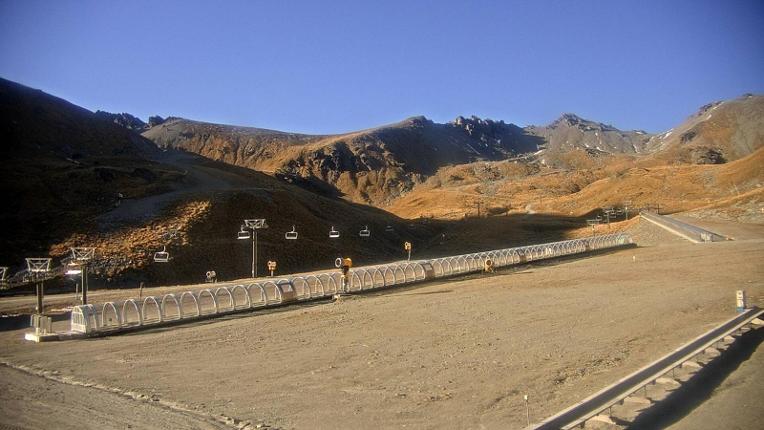 Webcam The Remarkables: Sugar bowl from base