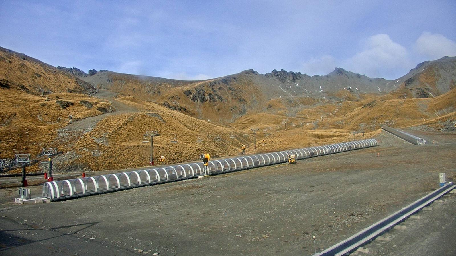 Webcam The Remarkables: Sugar bowl from base
