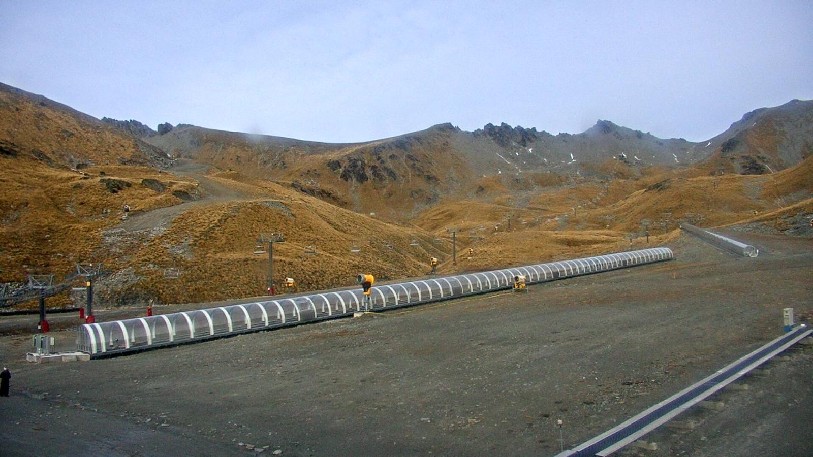 Webcam The Remarkables: Sugar bowl from base