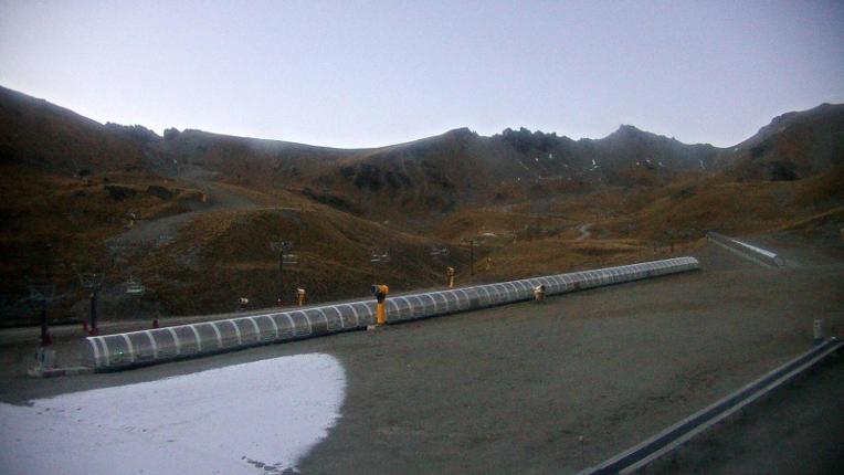 Webcam The Remarkables: Sugar bowl from base