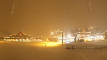 Tignes: Le lac - 2100m (tignes.net)