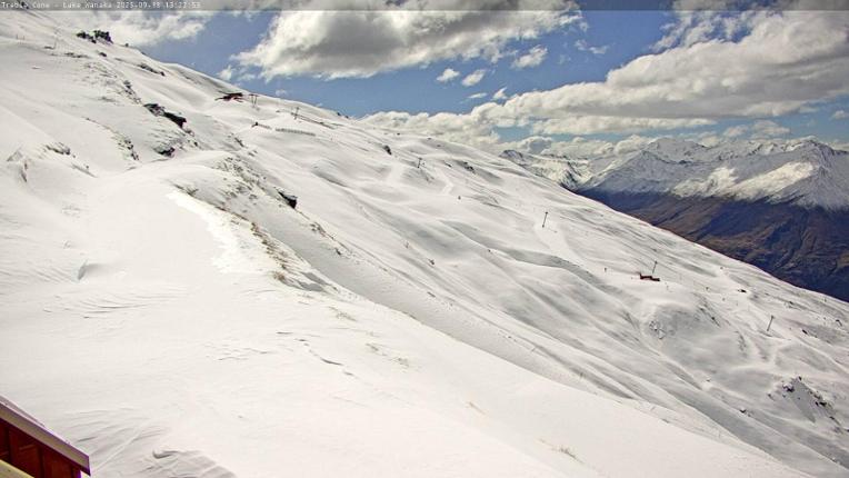 Webcam Treble Cone: Home basin Mid mountain