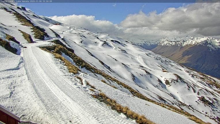 Webcam Treble Cone: Home basin Mid mountain