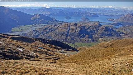 Treble Cone: Lake Wanaka view (treblecone.com)