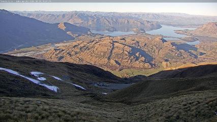 Treble Cone: Lake Wanaka view (treblecone.com)