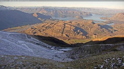 Treble Cone: Lake Wanaka view (treblecone.com)