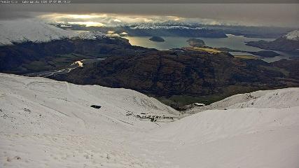 Treble Cone: Lake Wanaka view (treblecone.com)