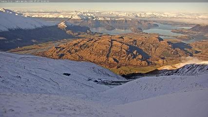 Treble Cone: Lake Wanaka view (treblecone.com)