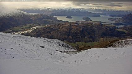 Treble Cone: Lake Wanaka view (treblecone.com)
