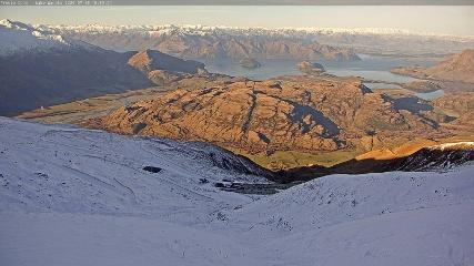 Treble Cone: Lake Wanaka view (treblecone.com)