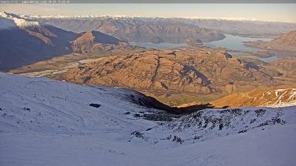 Treble Cone: Lake Wanaka view (treblecone.com)