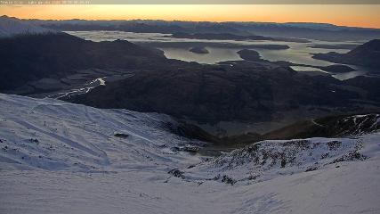 Treble Cone: Lake Wanaka view (treblecone.com)