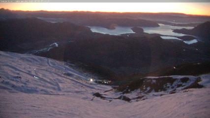 Treble Cone: Lake Wanaka view (treblecone.com)