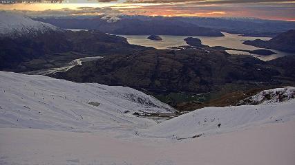 Treble Cone: Lake Wanaka view (treblecone.com)