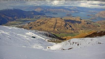 Treble Cone: Lake Wanaka view (treblecone.com)