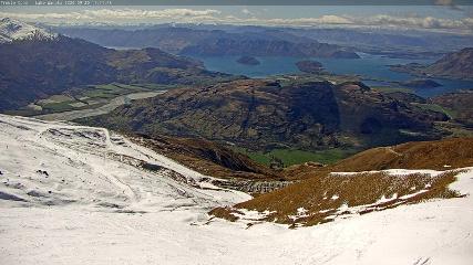 Treble Cone: Lake Wanaka view (treblecone.com)