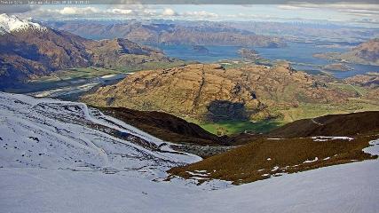 Treble Cone: Lake Wanaka view (treblecone.com)