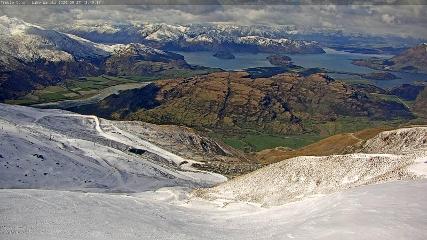 Treble Cone: Lake Wanaka view (treblecone.com)