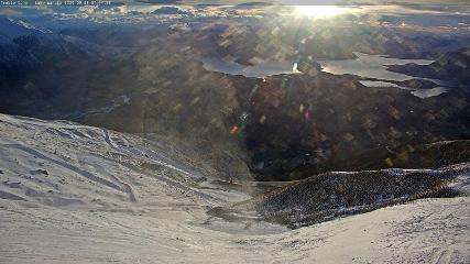 Treble Cone: Lake Wanaka view (treblecone.com)