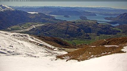 Treble Cone: Lake Wanaka view (treblecone.com)