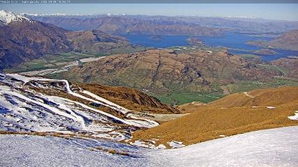Treble Cone: Lake Wanaka view (treblecone.com)