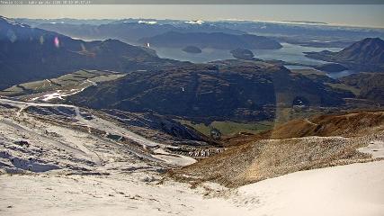 Treble Cone: Lake Wanaka view (treblecone.com)