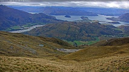 Treble Cone: Lake Wanaka view (treblecone.com)