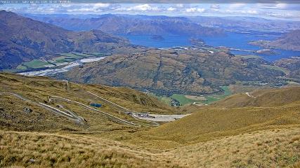 Treble Cone: Lake Wanaka view (treblecone.com)