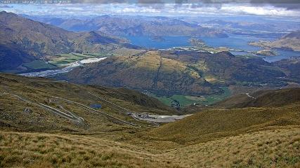 Treble Cone: Lake Wanaka view (treblecone.com)
