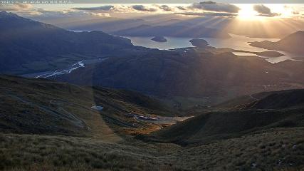 Treble Cone: Lake Wanaka view (treblecone.com)