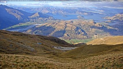 Treble Cone: Lake Wanaka view (treblecone.com)