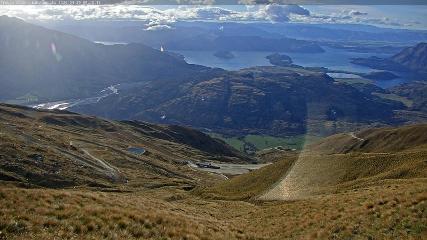 Treble Cone: Lake Wanaka view (treblecone.com)