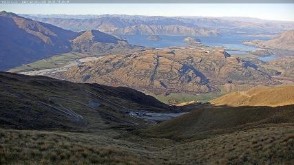 Treble Cone: Lake Wanaka view (treblecone.com)
