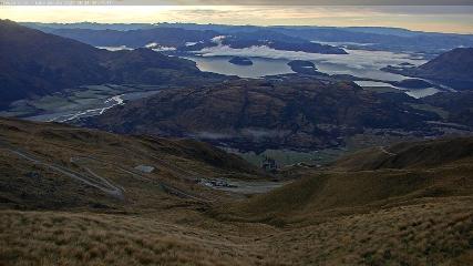 Treble Cone: Lake Wanaka view (treblecone.com)
