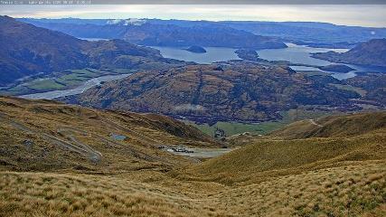 Treble Cone: Lake Wanaka view (treblecone.com)