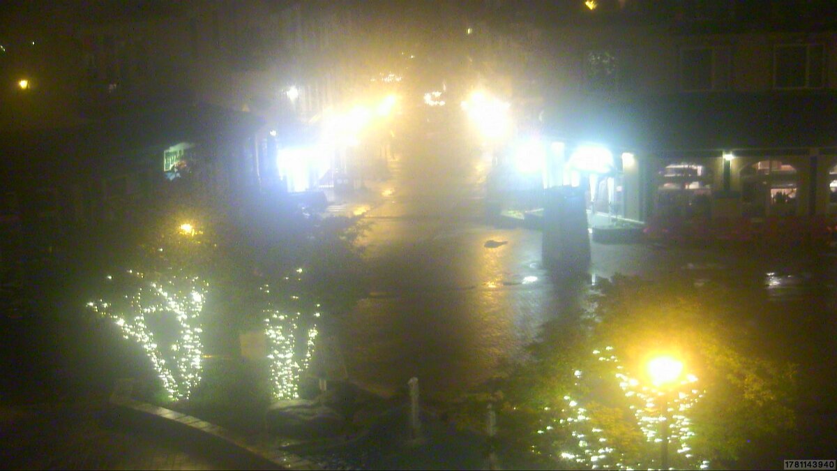 Webcam Tremblant: Place Sr-Bernard