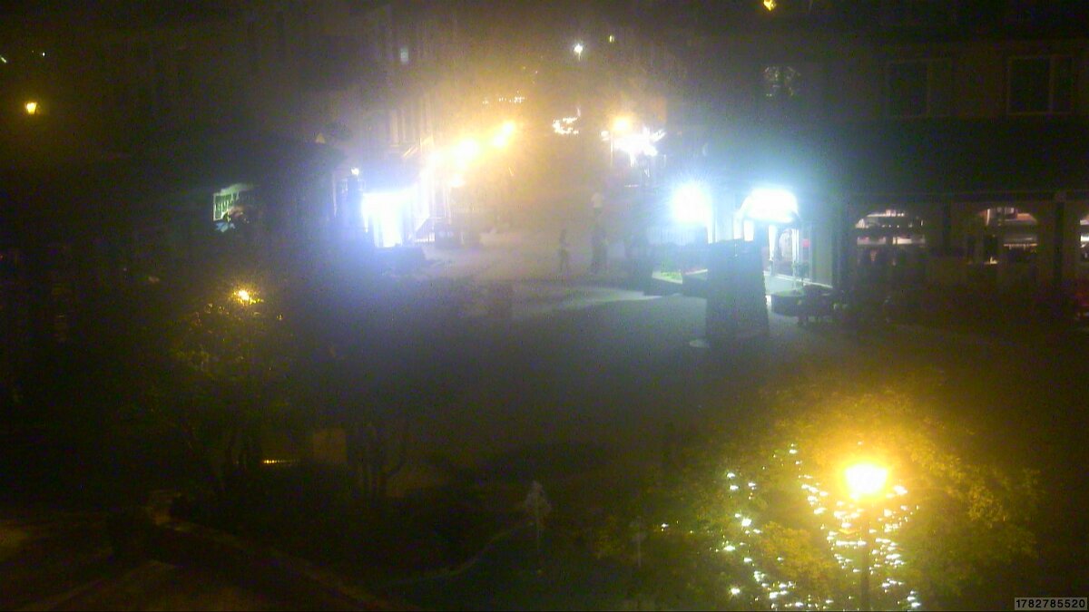 Webcam Tremblant: Place Sr-Bernard