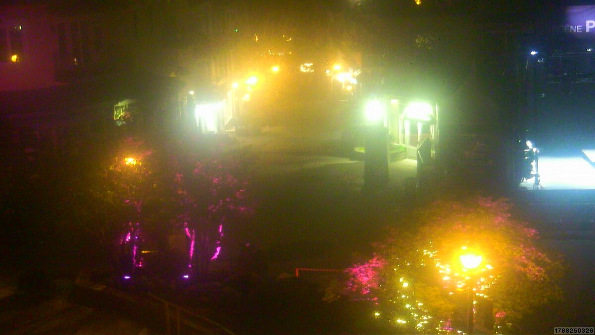 Webcam Tremblant: Place Sr-Bernard