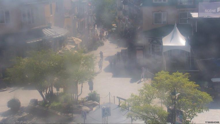 Webcam Tremblant: Place Sr-Bernard