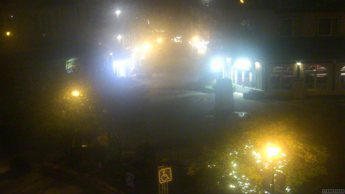 Webcam Tremblant: Place Sr-Bernard